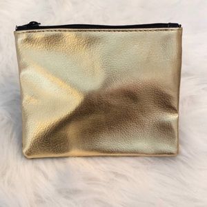 { ipsy } • makeup bag